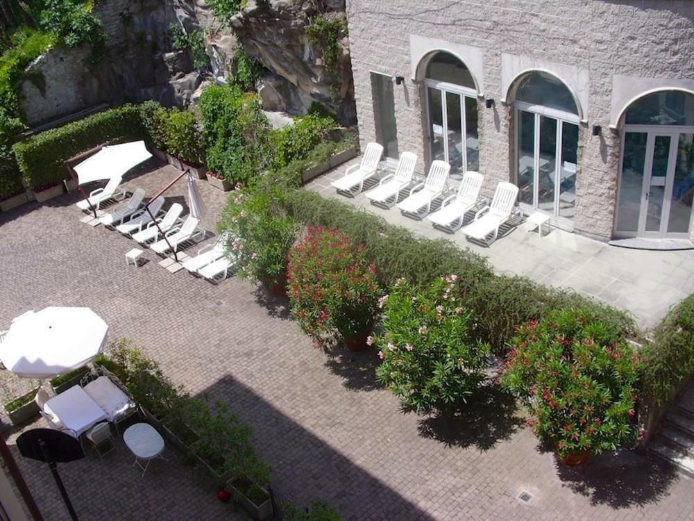 Larius Apartment Parking Carate Urio Экстерьер фото